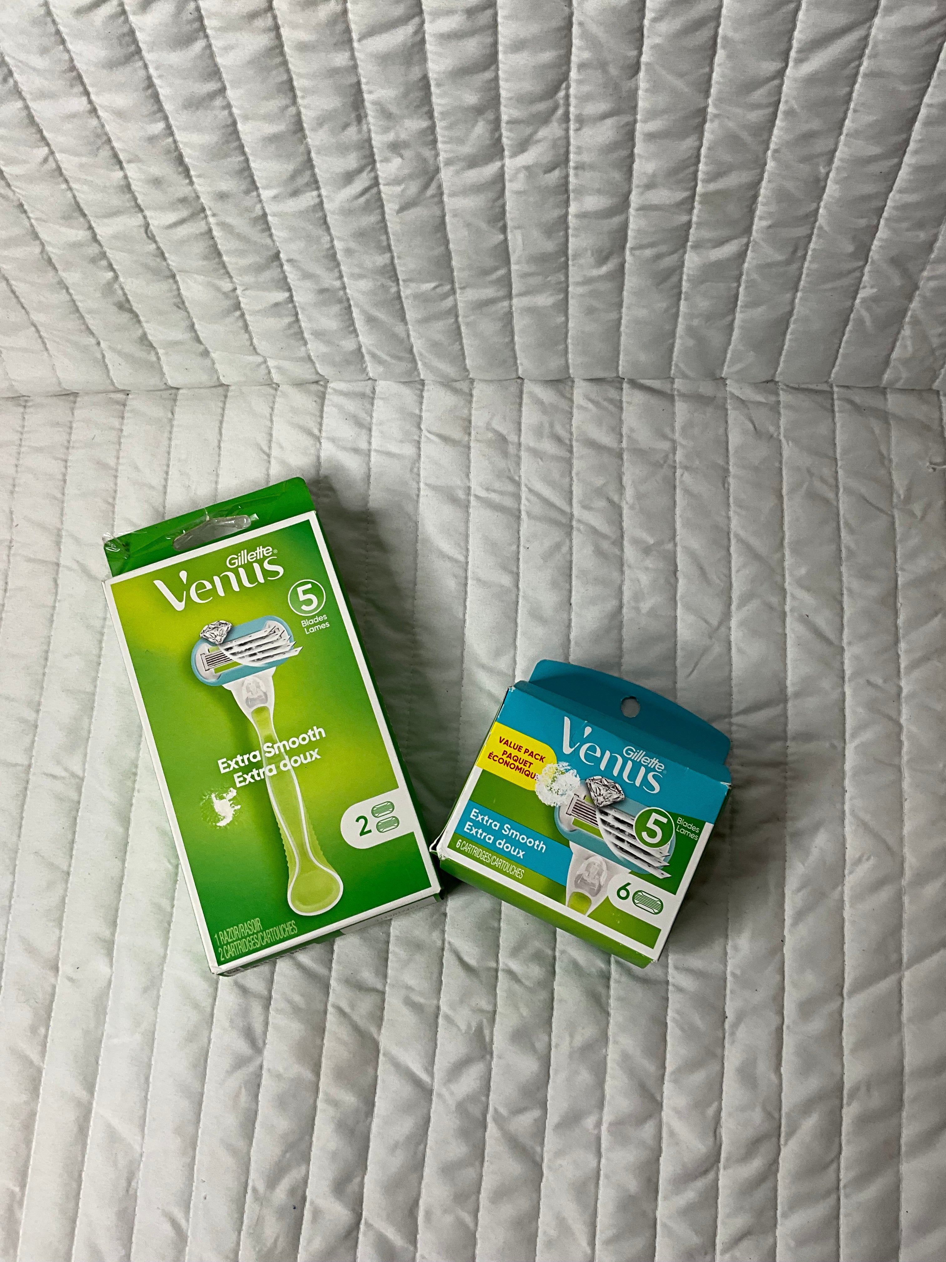 Venus Gillette extra smooth razor set 1
